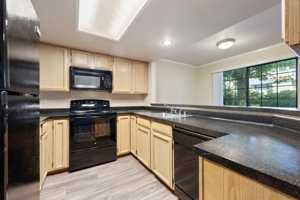 featured image of 3873 Nw Fairway Ln