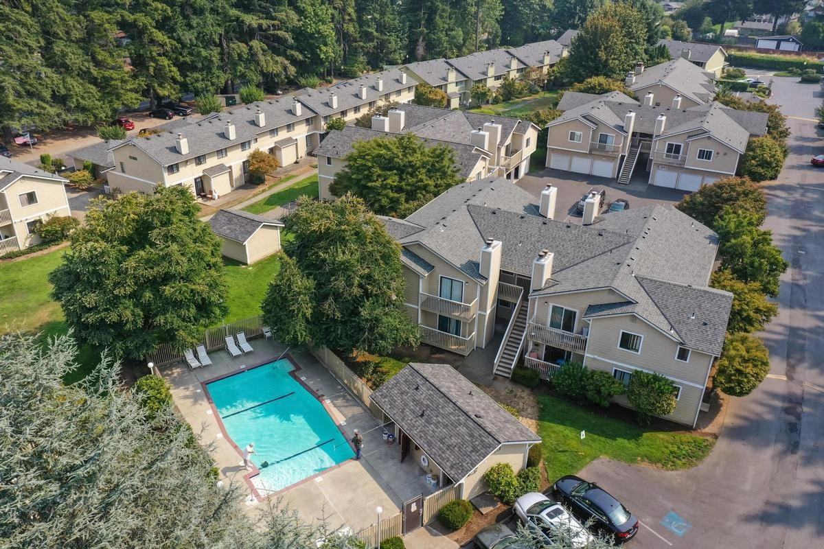 3873 Nw Fairway Ln - Photo 6 of 18