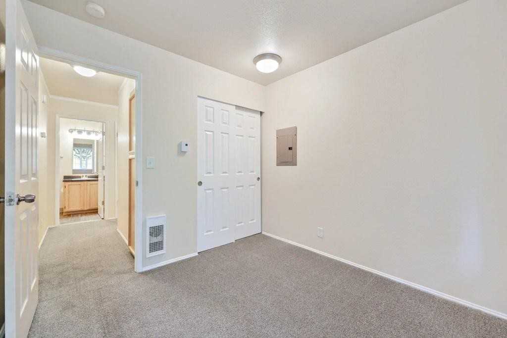 3873 Nw Fairway Ln - Photo 6 of 18