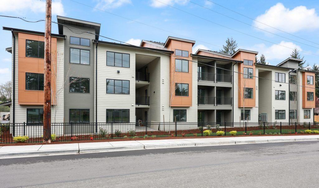 14402 2nd Avenue East - Photo 3 of 8