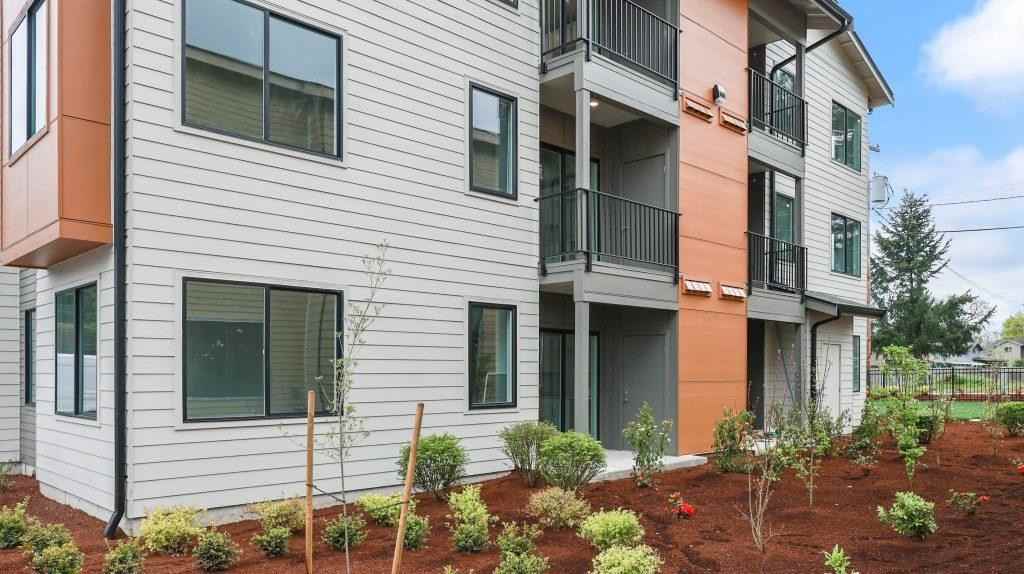 14402 2nd Ave E - Photo 5 of 8