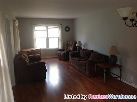 143 Center Ave - Photo 3 of 9