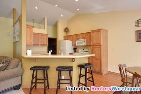 364 Hickory Dr - Photo 3 of 8