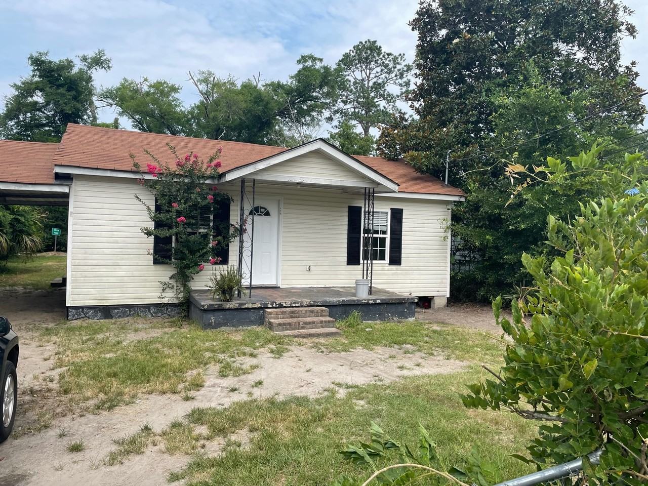 115 Carver St - Photo 2 of 27