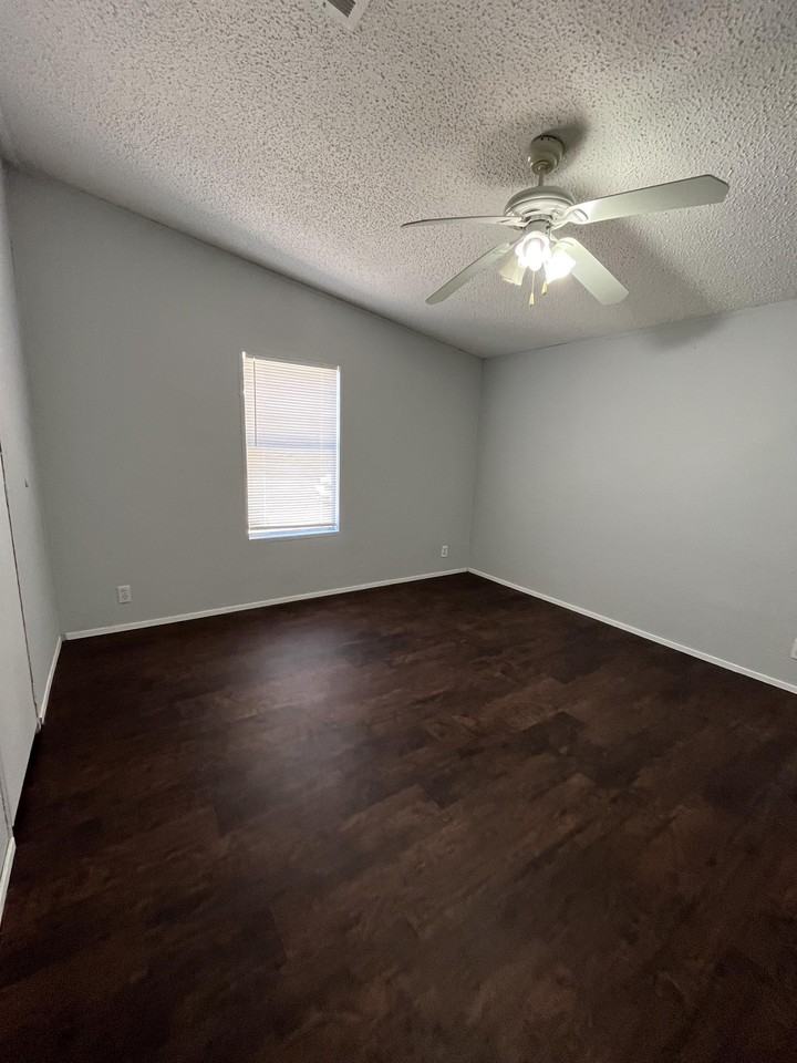 26733 White Egret Ln - Photo 3 of 12