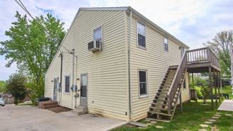 2415 N Hillcrest Dr #B - Photo 1 of 1