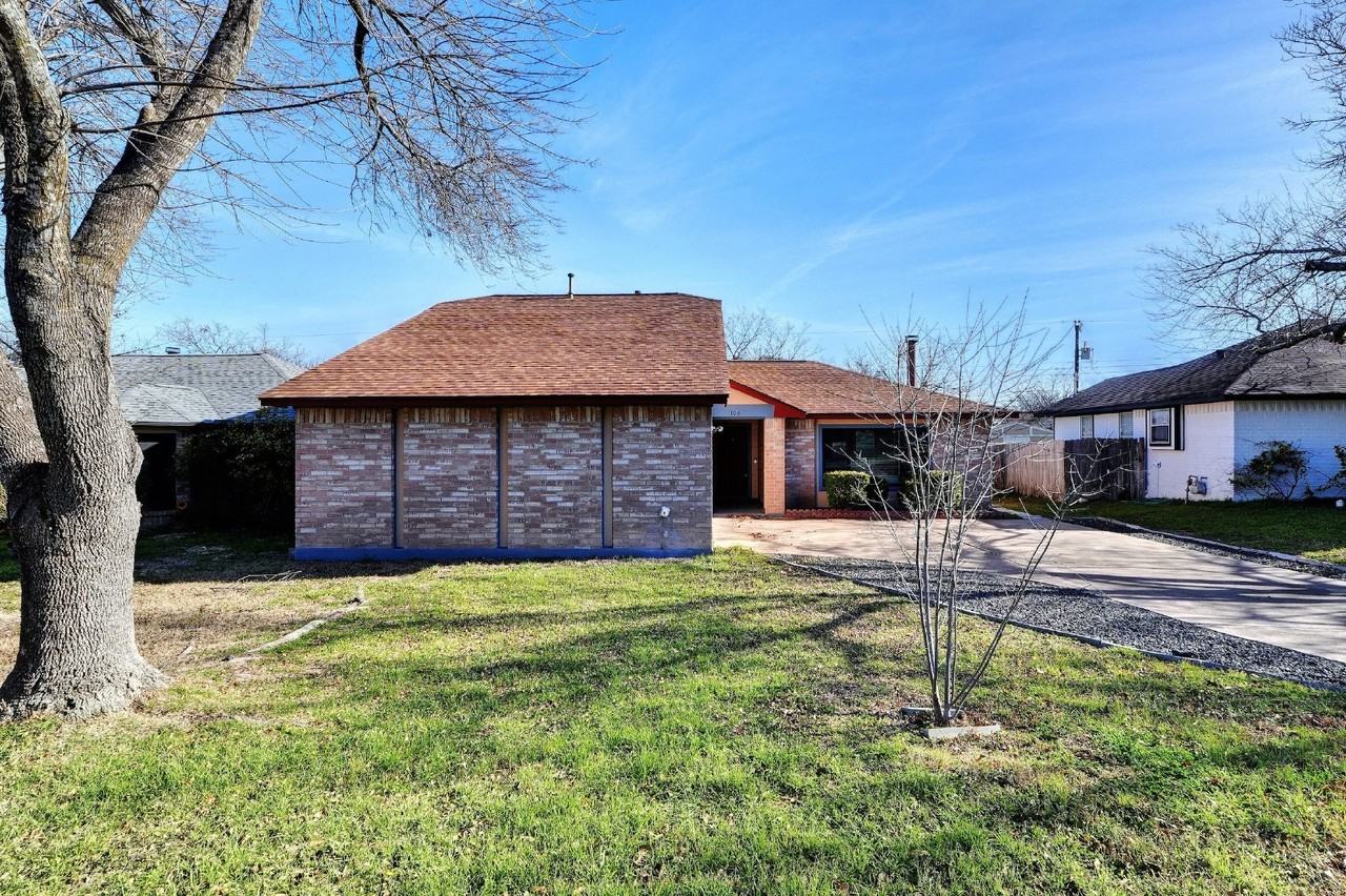 1106 Batavia Dr - Photo 3 of 28