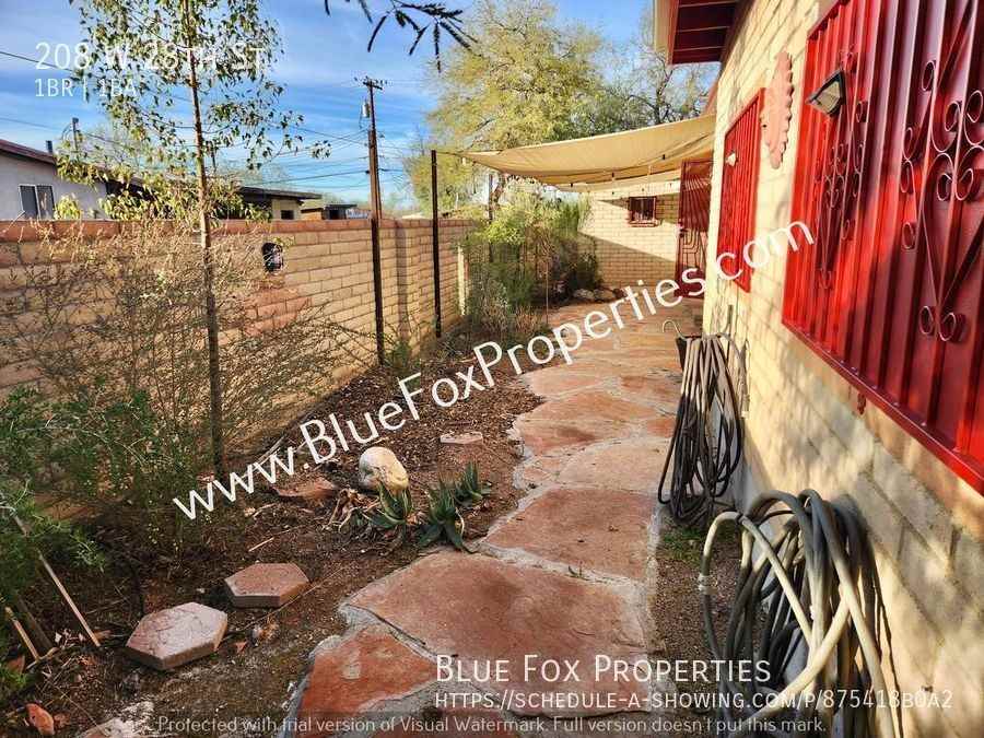 208 W 28th St - Photo 3 of 20