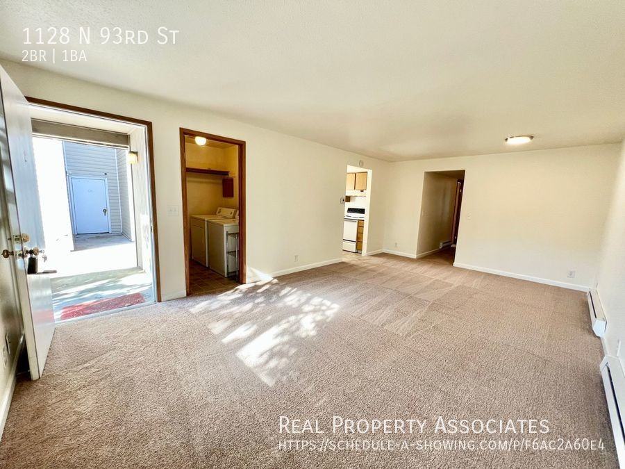 1128 N 93rd St - Photo 3 of 19