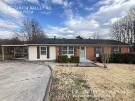 featured image of 222 S Valley Rd