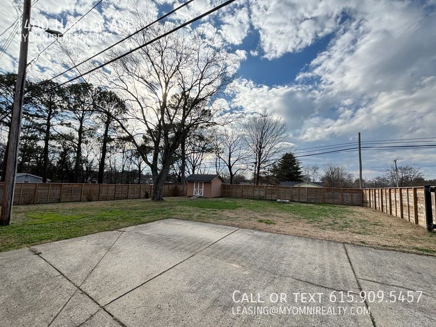 1400 Hadley Ave - Photo 3 of 20