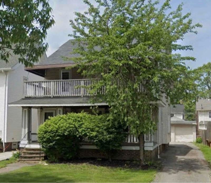 1318 W 102nd St #2 - Photo 2 of 15