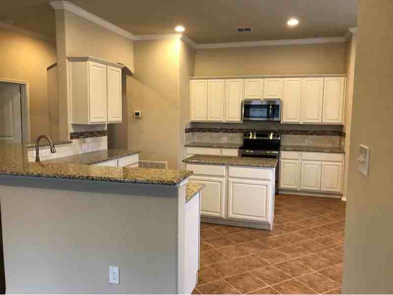 287 Callaghan Dr - Photo 3 of 5