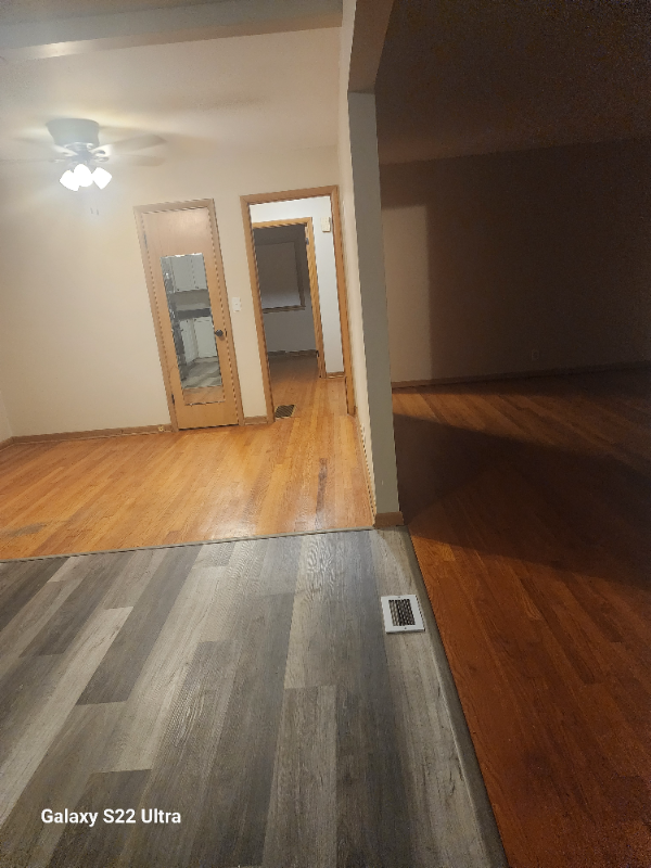 8304 E 106th Ter - Photo 2 of 7