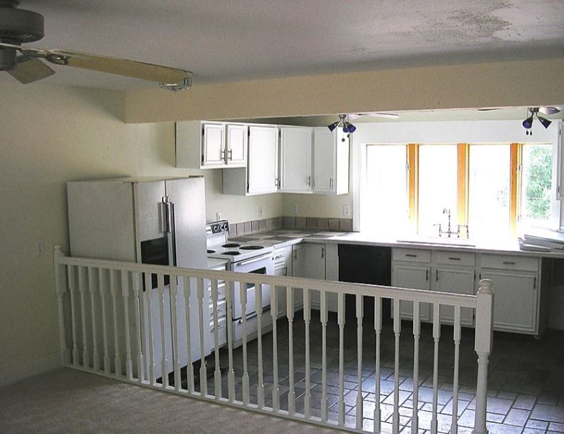 536 West 5th Street - Photo 5 of 15