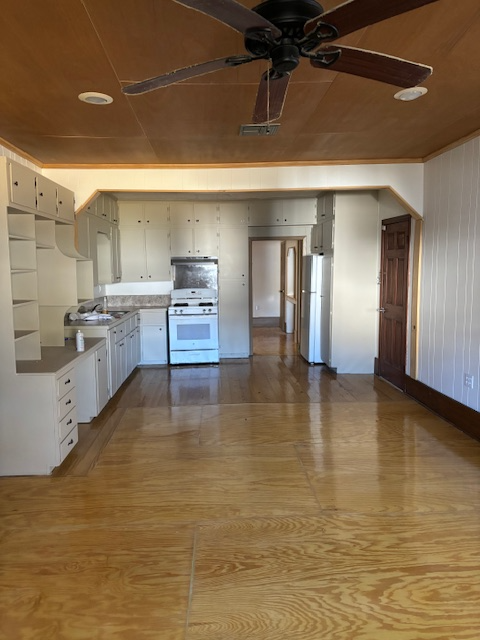 108 Aymar Dr - Photo 2 of 10