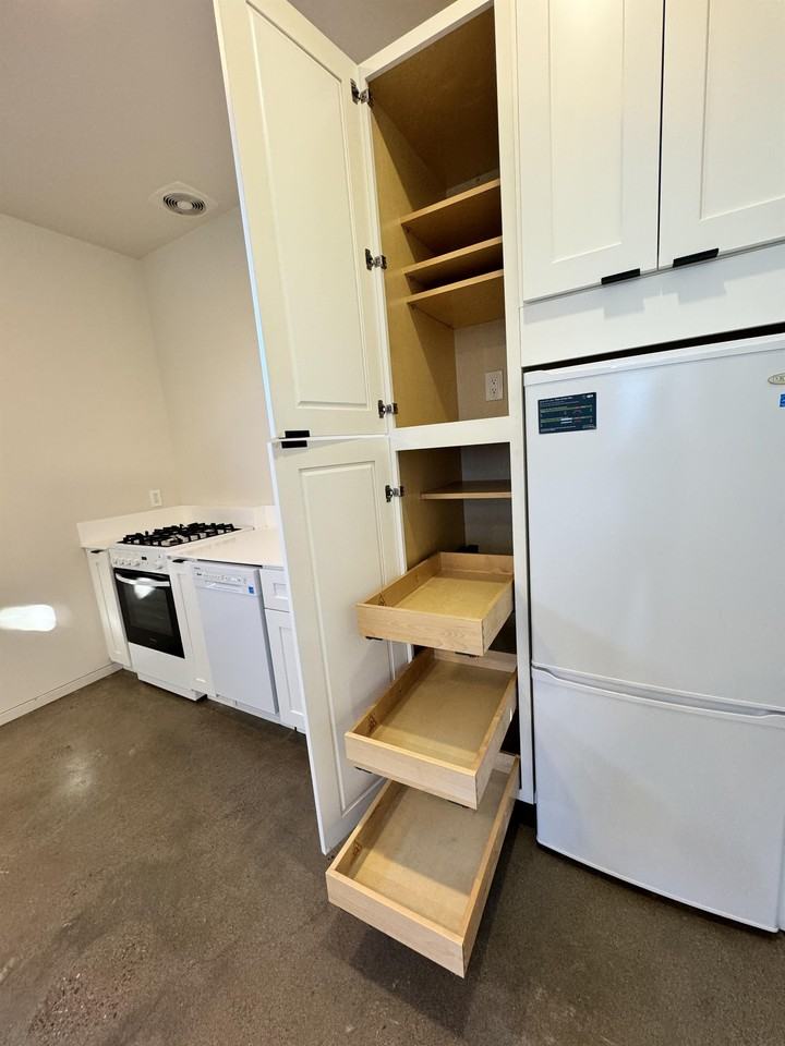 1022 E Fillmore St #A - Photo 2 of 16