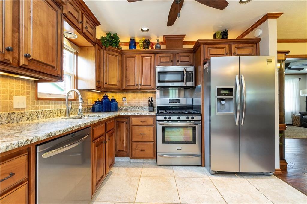 1504 Johnston Dr #1 - Photo 5 of 12