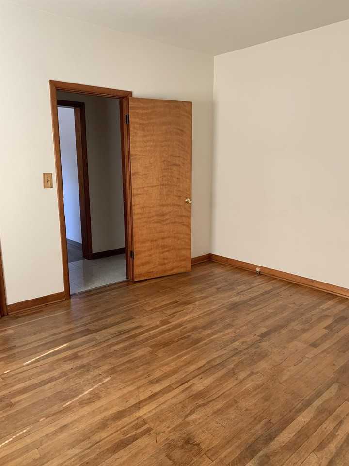 19 W Linden St - Photo 2 of 14