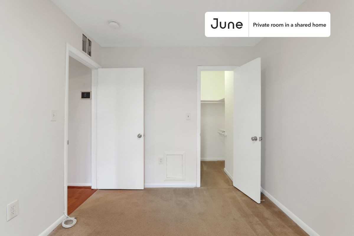 1242 11th St Nw #2B - Photo 4 of 21