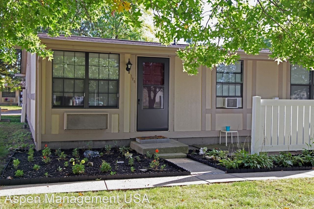 103 Cheshire Drive - Photo 2 of 10
