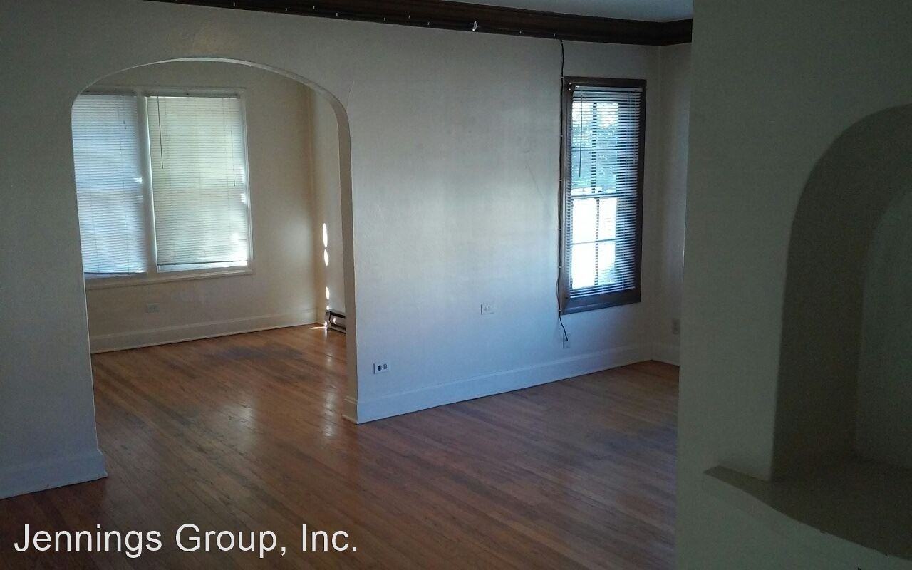 Vintage 963 - Photo 3 of 7