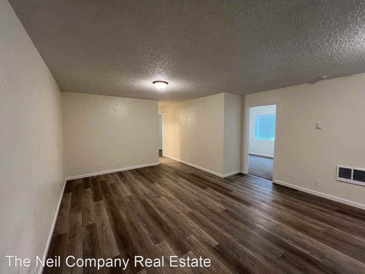 Benson Manor LLC 1819 NE Commercial Ave - Photo 2 of 12