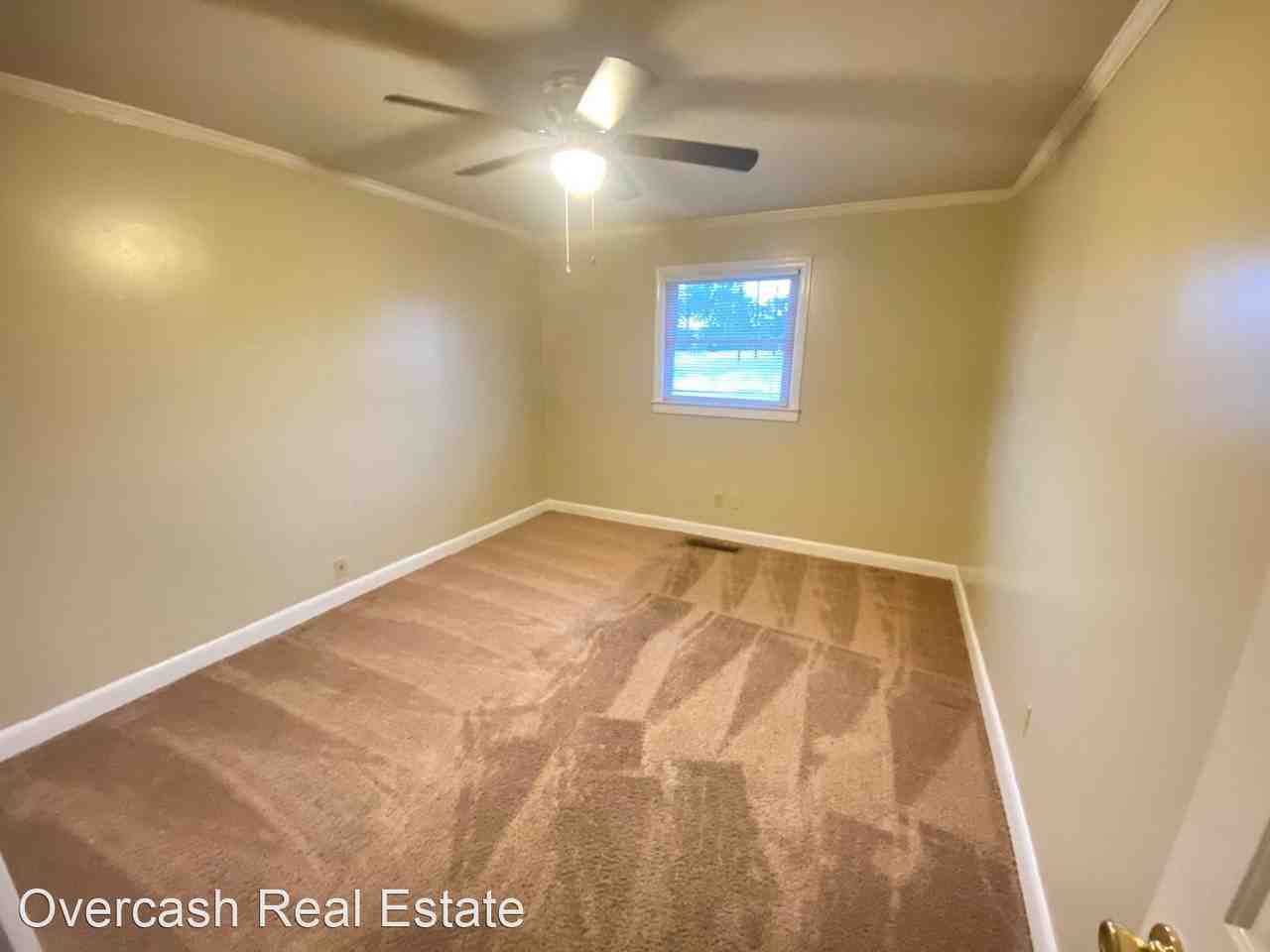 229 S Central Ave - Photo 3 of 5