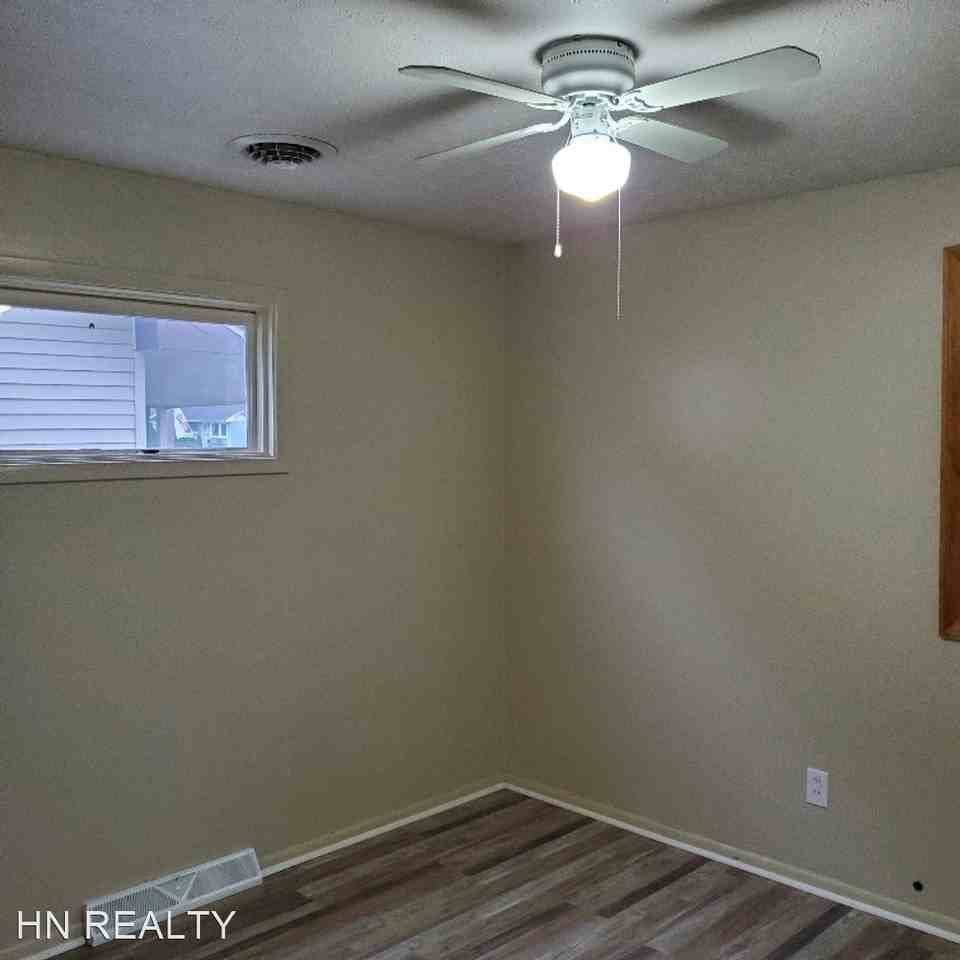 4325 Brockley Ave - Photo 3 of 15