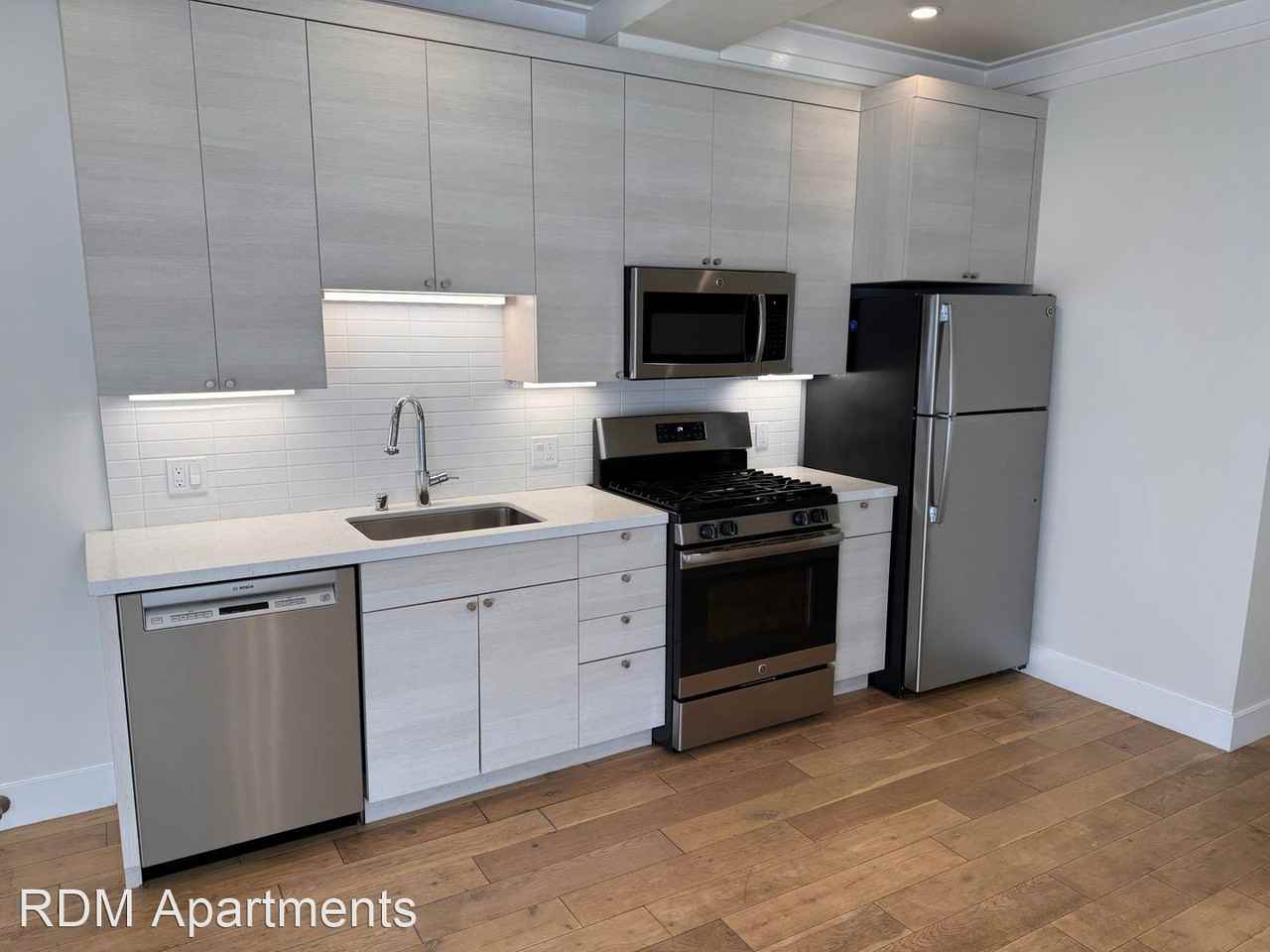 1760 Filbert St. - Photo 3 of 17