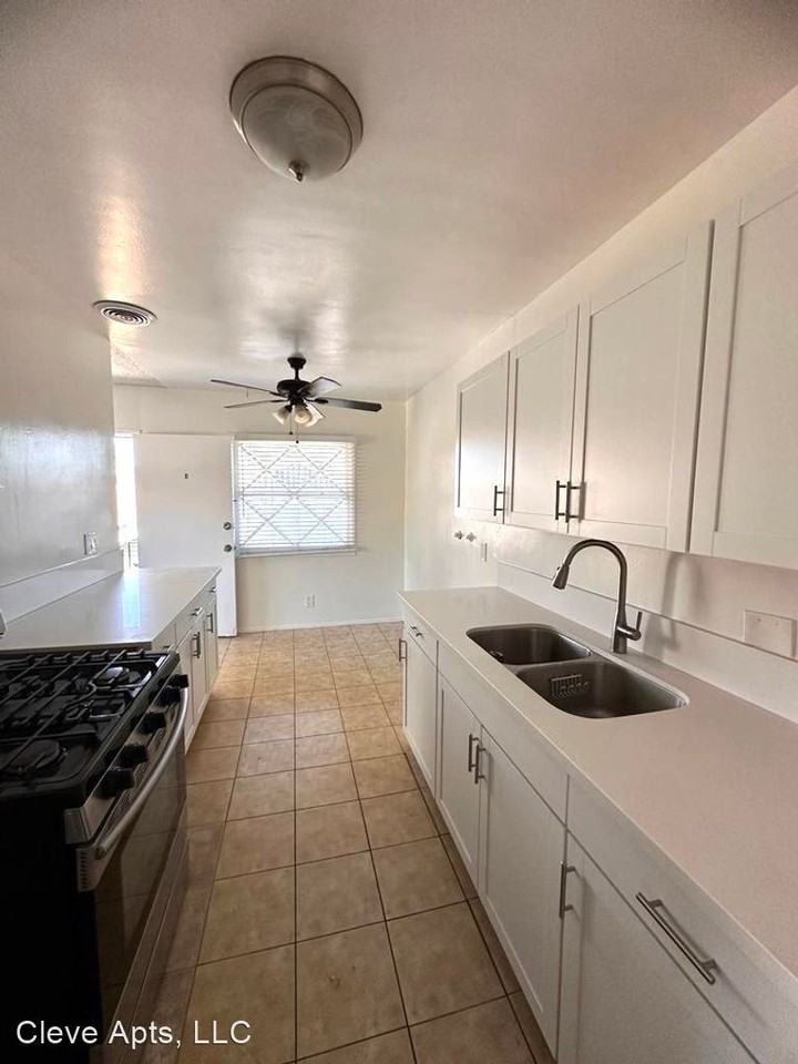 2840 E 6th Street - Photo 2 of 9