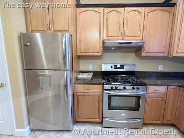 72B Tapley Ave - Photo 2 of 13