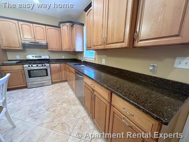 72B Tapley Ave - Photo 3 of 13
