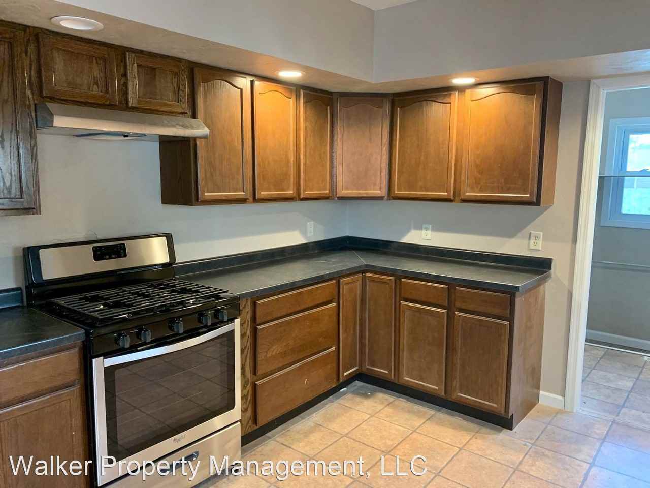 319 - 321 Caroline St. - Photo 2 of 10