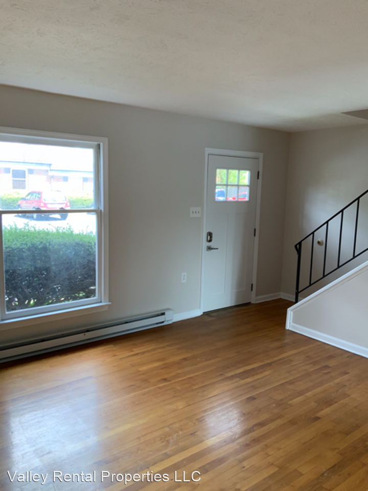 1 - 40 Raleigh Court - Photo 3 of 8