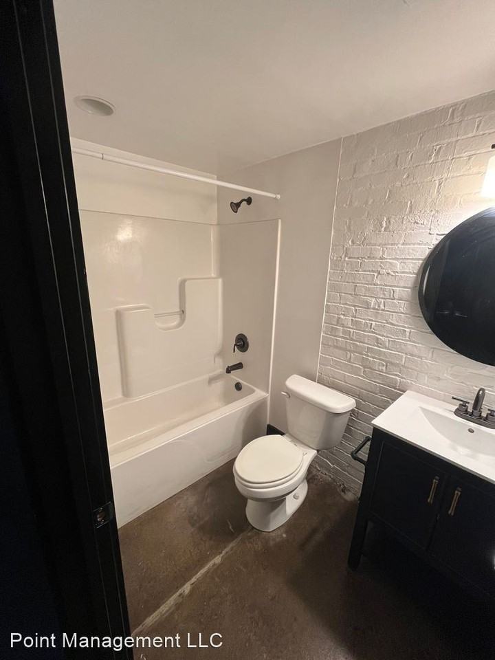 411 1st St SW - Photo 2 of 10