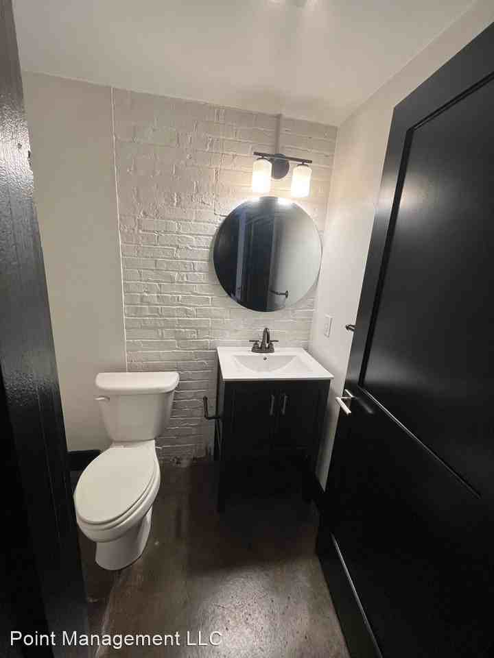411 1st St SW - Photo 3 of 10
