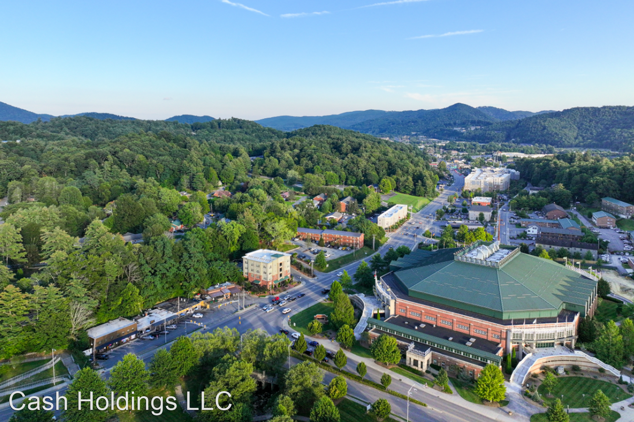 417 Blowing Rock Rd Apartments in Boone, NC 28607 Zumper