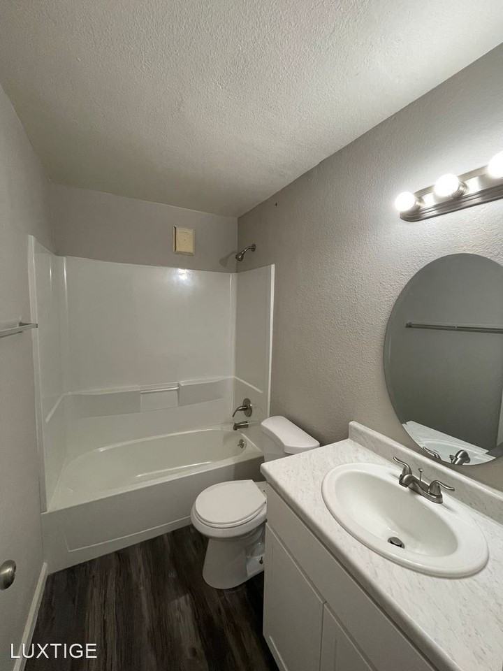 432/454 E 9th Ave - Photo 2 of 4