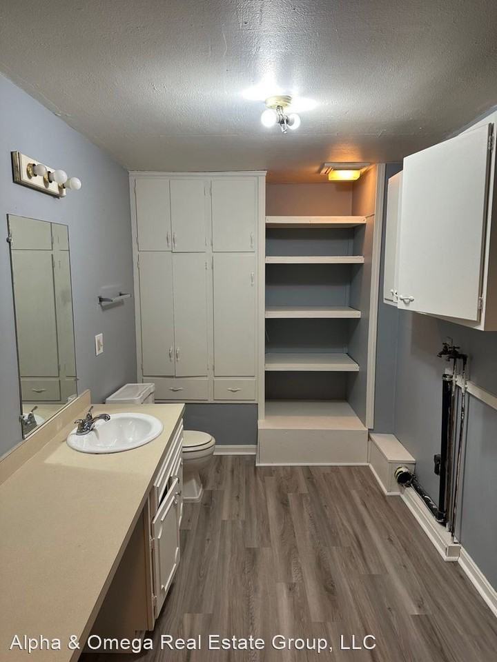 2383 Park Ave East - Photo 3 of 13