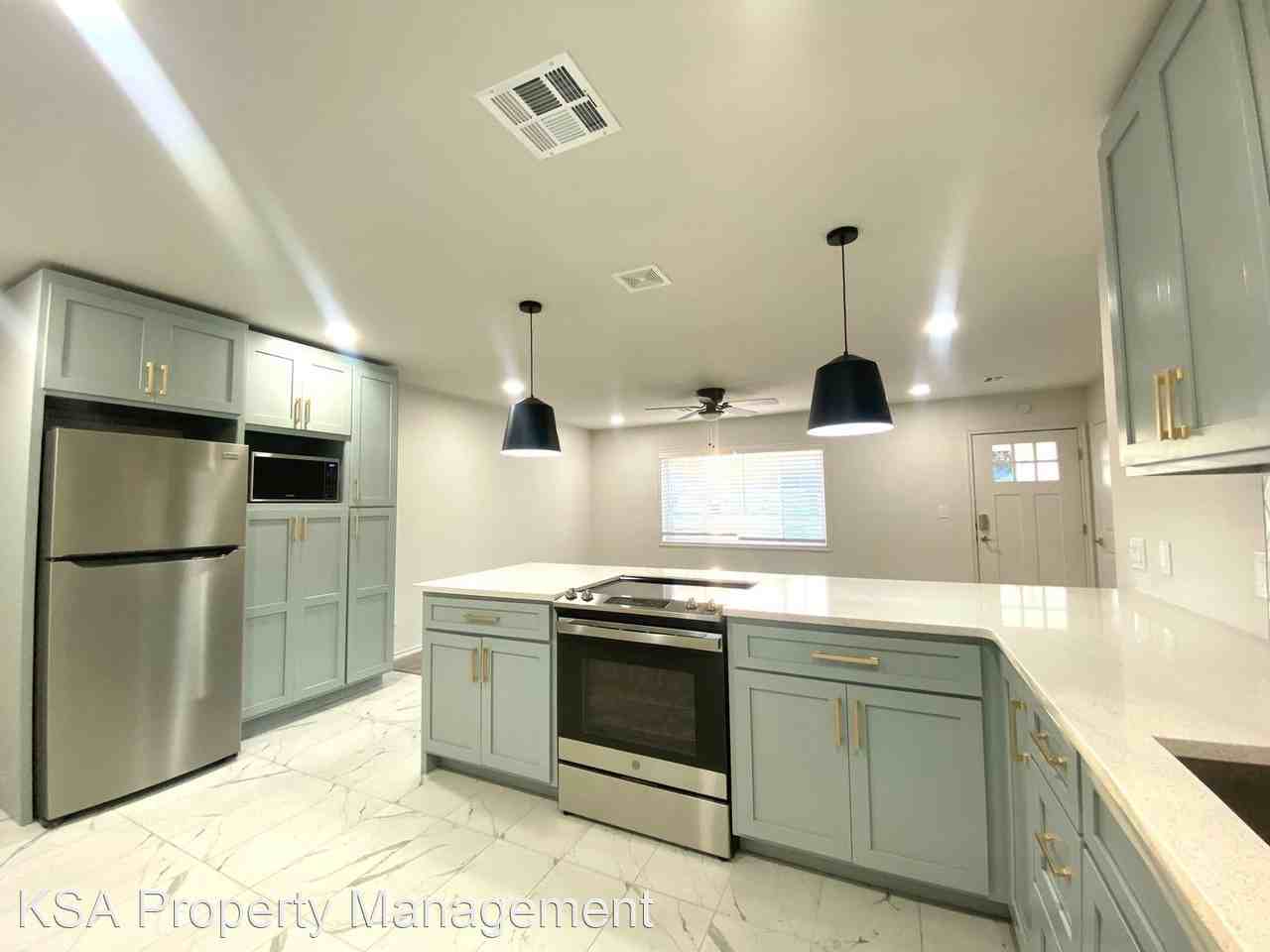 313 E 48th 4700 S Madison Ave Apartments in South Bolewood, Tulsa, OK