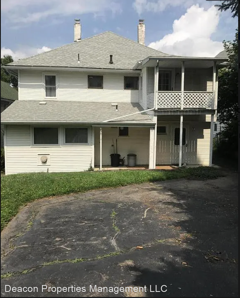 113/115 S Rebecca Ave - Photo 2 of 19