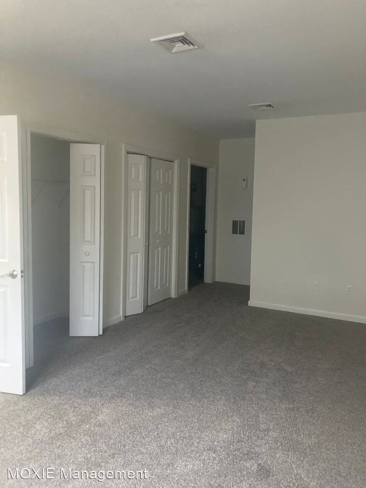 229 Boswell Avenue, - Photo 2 of 11