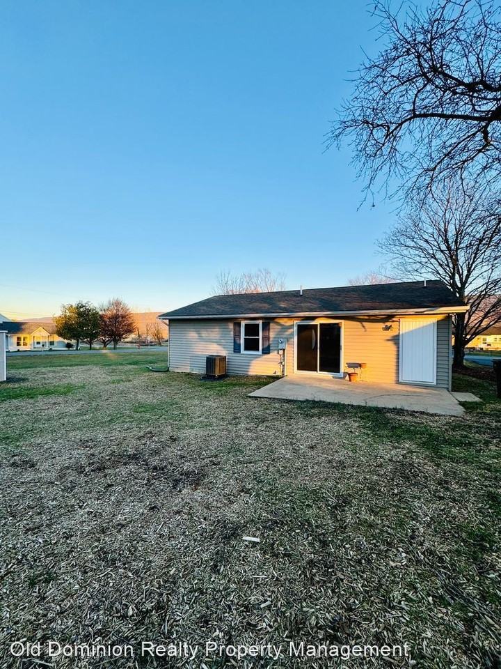 161 Clark St - Photo 3 of 10