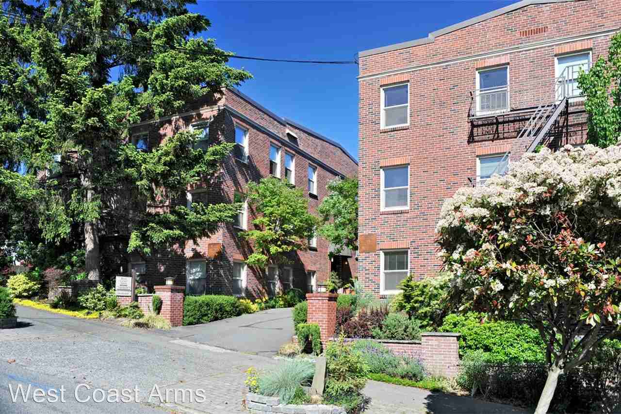 716 3rd Ave W - Photo 3 of 3