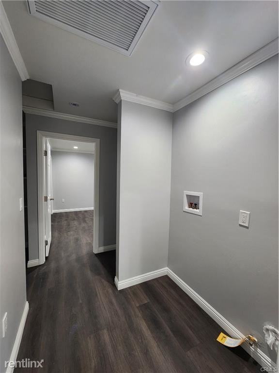 18702 Cohasset St - Photo 2 of 10