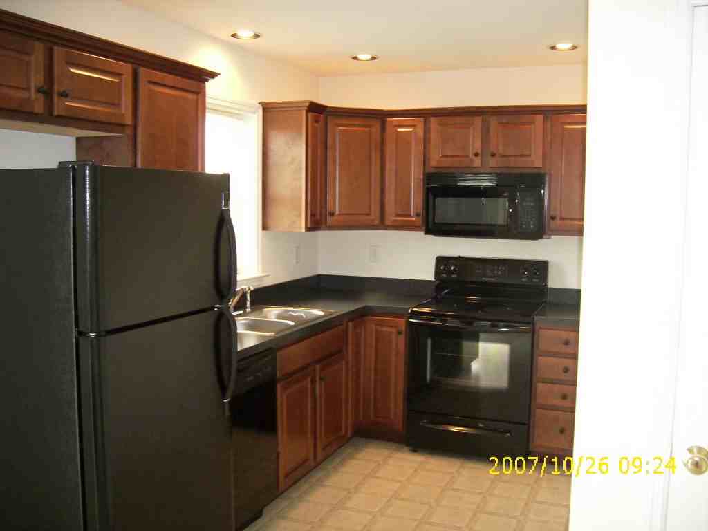21 Riverview Dr - Photo 2 of 4