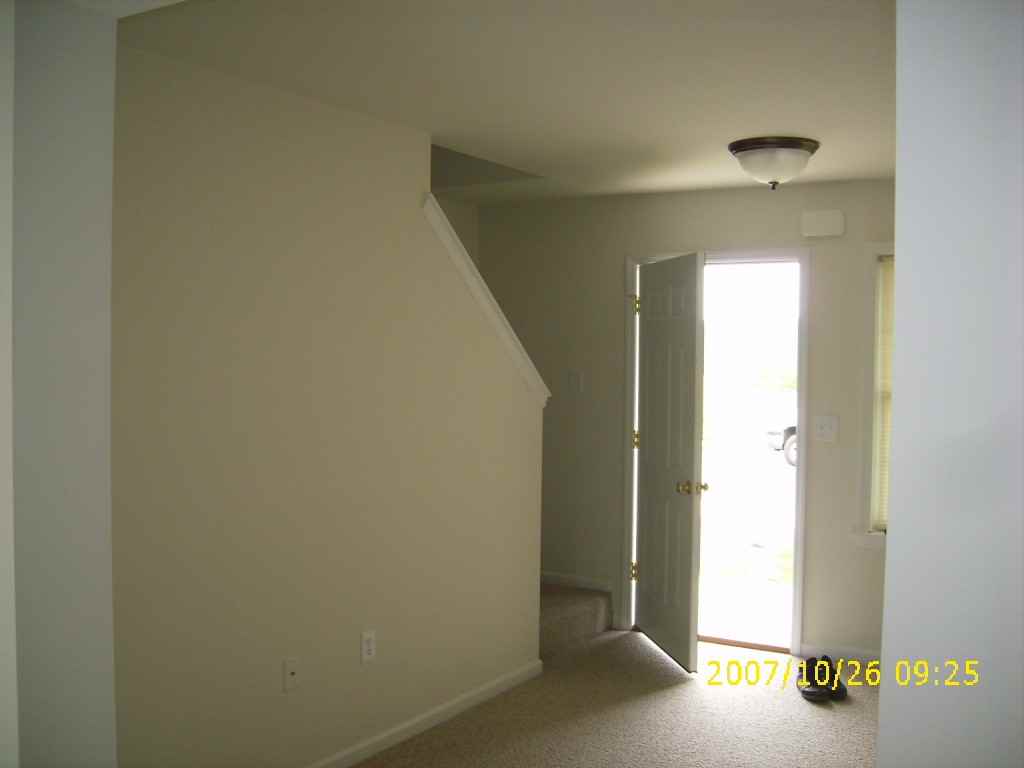 21 Riverview Dr - Photo 3 of 4