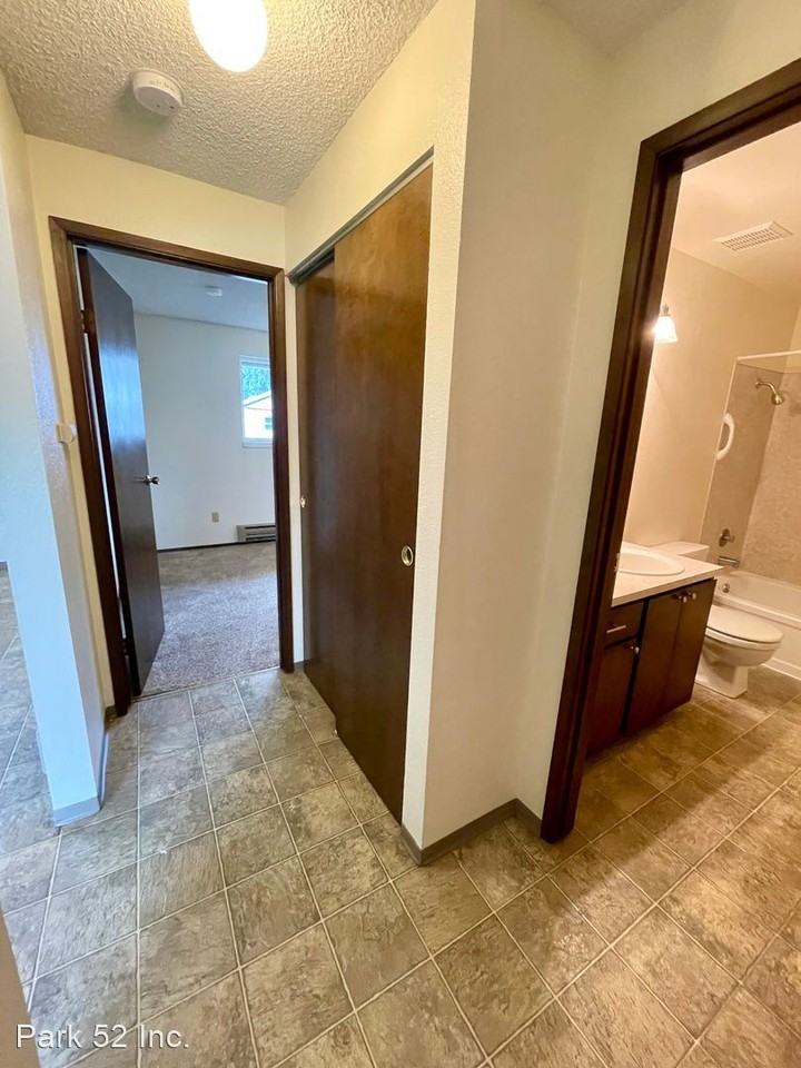 802 7th St. SW - Photo 2 of 11