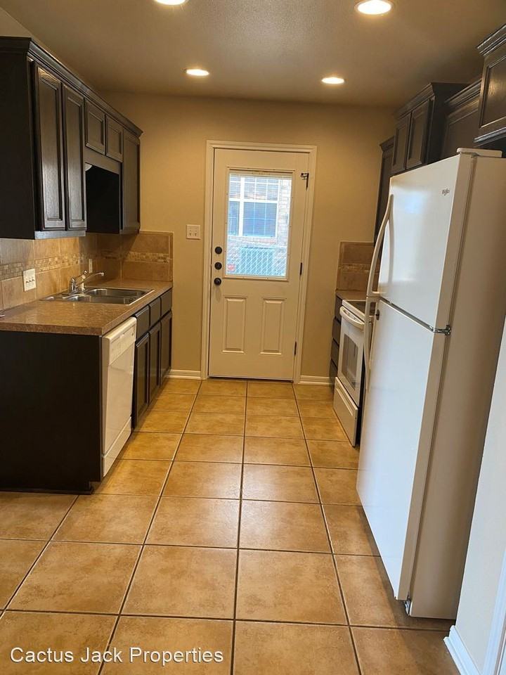 Curated visual reference: Visual Reference: 2209 Bachelor Button Blvd A B Apartments 2209 Bachelor Button